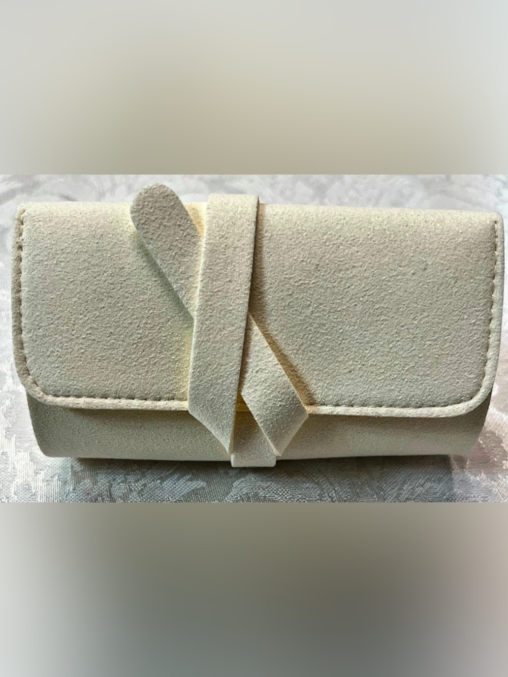 Jewelry Travel Organizer in Cream Faux Leather